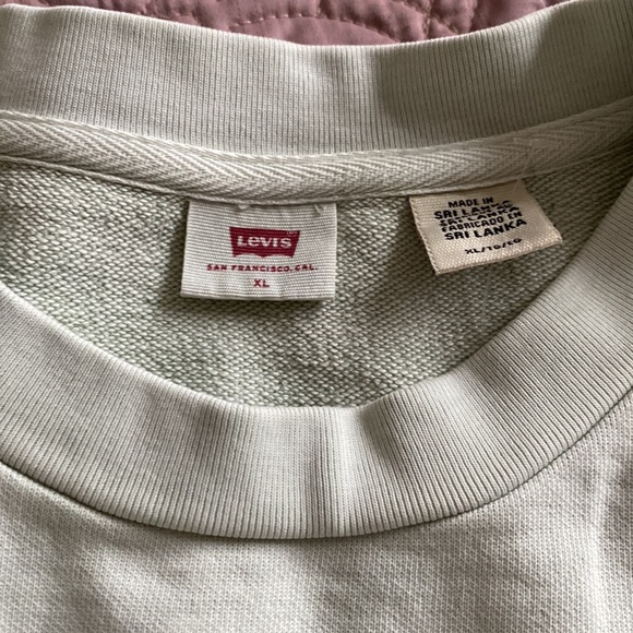 Levi’s sweatshirt - Picture 3 of 6